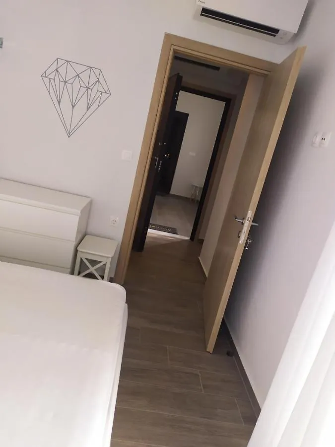 Nikitis Diamond Apart No2 아파트